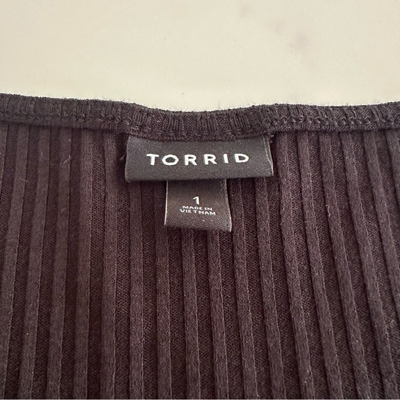 Torrid Women's V-Neck Ribbed Stretch Short Sleeve Top Size 1X - Picture 6 of 8